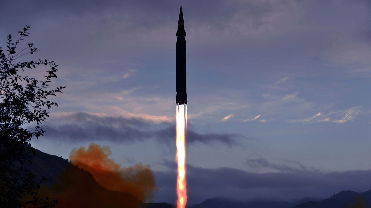 KLDR otestovala hypersonickou střelu, tvrdí severokorejská státní média